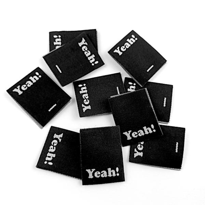 Geweven label Yeah, zwart