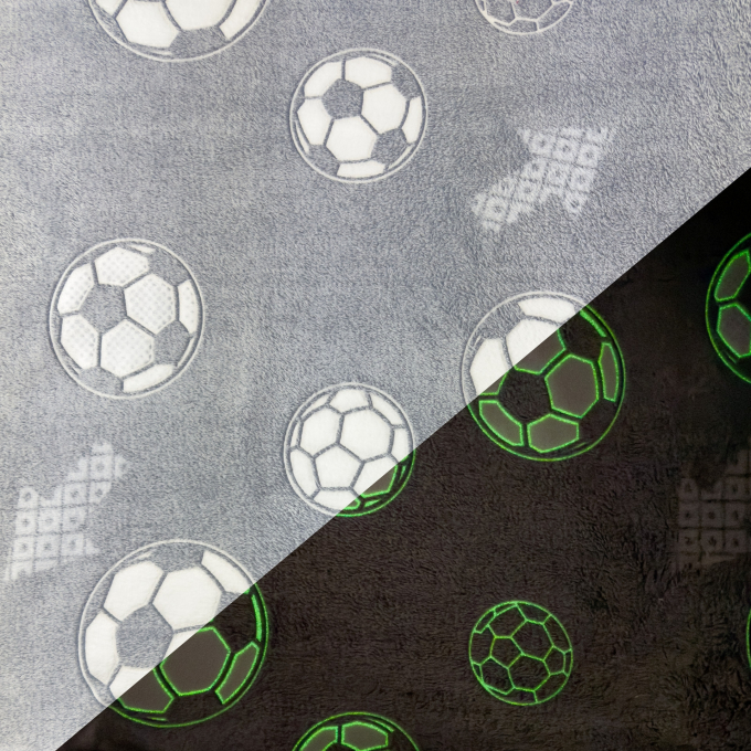 Wellnessfleece Glow in the Dark Fußball, hellgrau