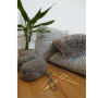 Pelote de laine fourrure BellaLana Cosy 50g, noir