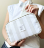 Patron trousse de maquillage pdf Lola Bara Studio, en allemand et anglais