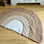 Patron tapis d’éveil bébé Arc en ciel pdf DIY Hunger, en allemand