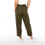 E-Book Studio Schnittreif Frau Gusta - Hose im egg-shape mit Falten am Gummibund, german