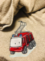Stickdatei Stickzebra Feuerwehrauto, duits