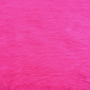 Tissu fausse fourrure à longs poils hirsutes, rose fuchsia